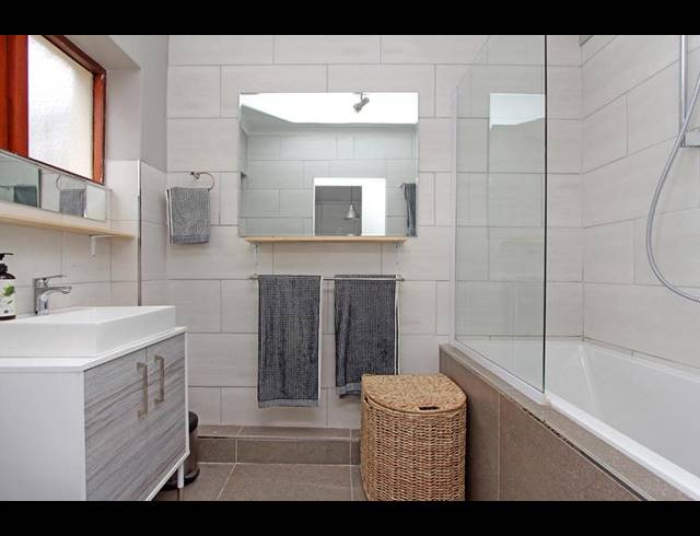 2 BEDROOM PROPERTY TO RENT IN GREEN POINT